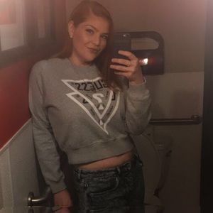 Meet your Posher, Alicia